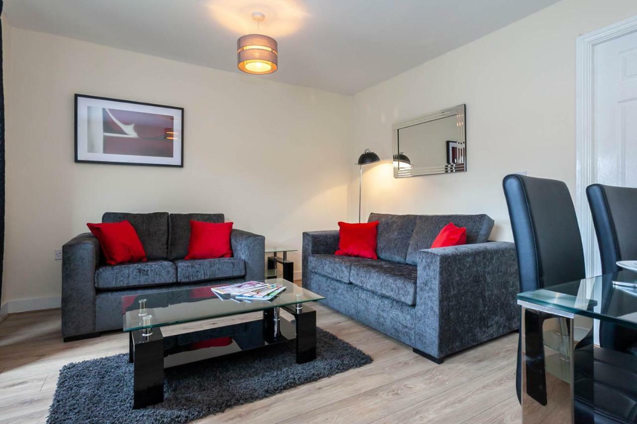 4 Bed Home, Driveway Parking Ideally Located In Latchford, Warrington - Executive St Marys House Buitenkant foto