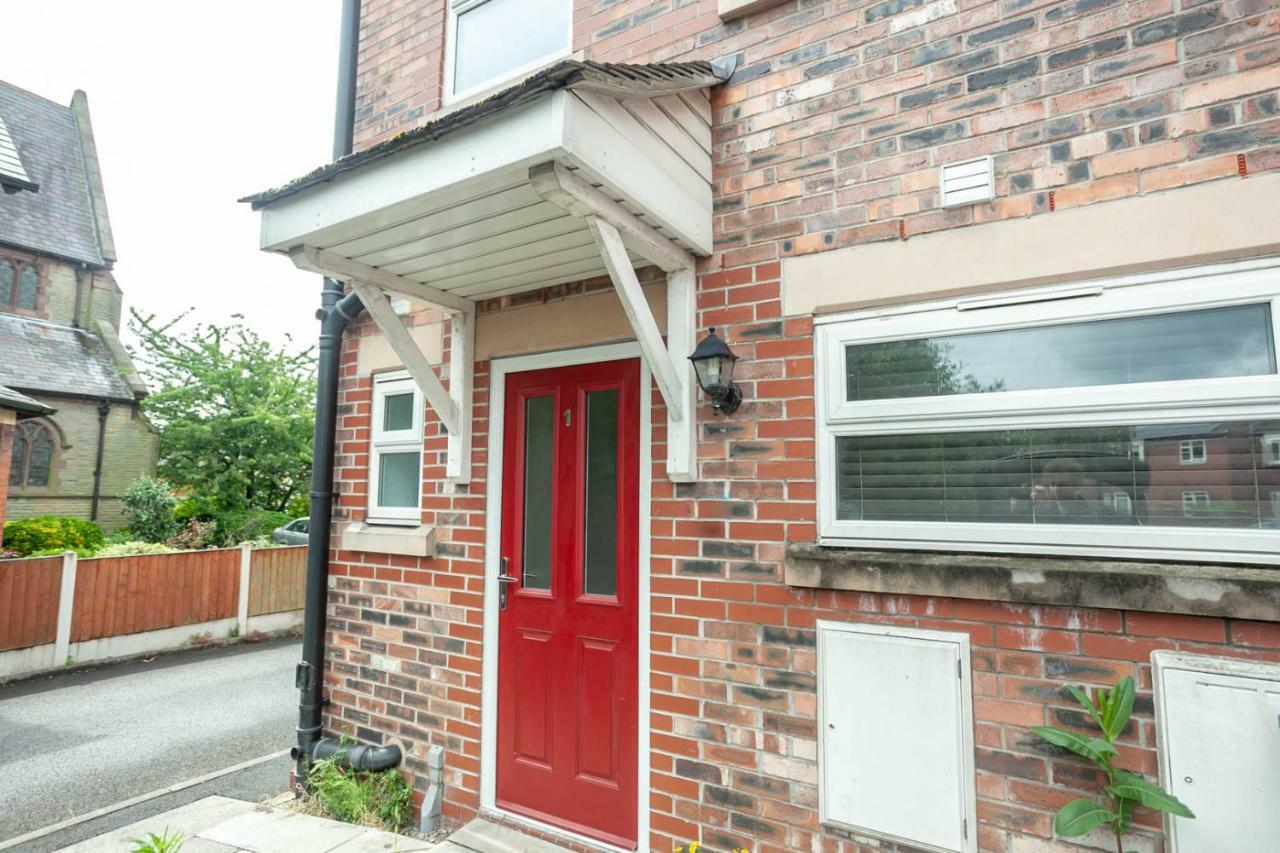 4 Bed Home, Driveway Parking Ideally Located In Latchford, Warrington - Executive St Marys House Buitenkant foto