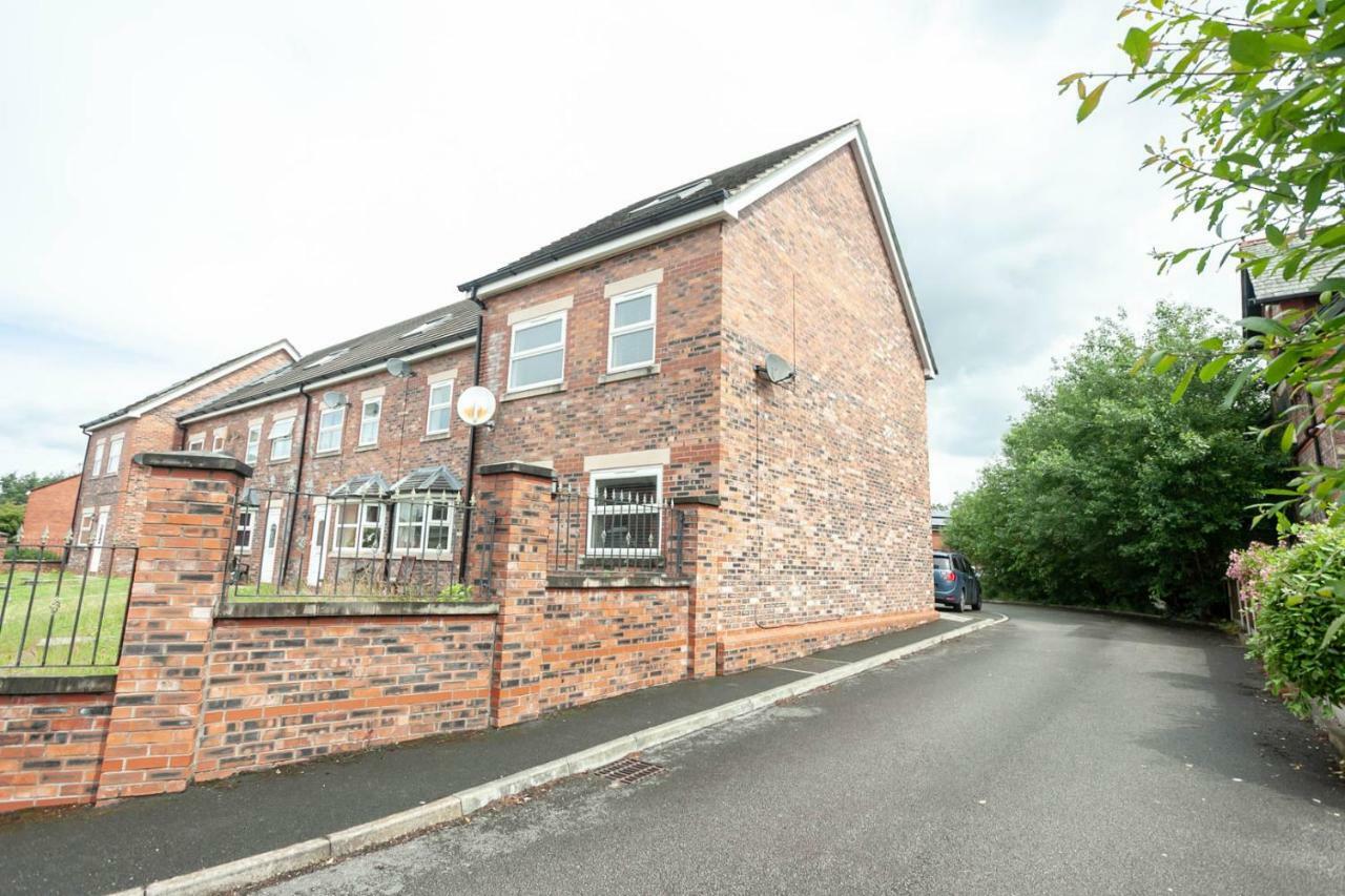 4 Bed Home, Driveway Parking Ideally Located In Latchford, Warrington - Executive St Marys House Buitenkant foto