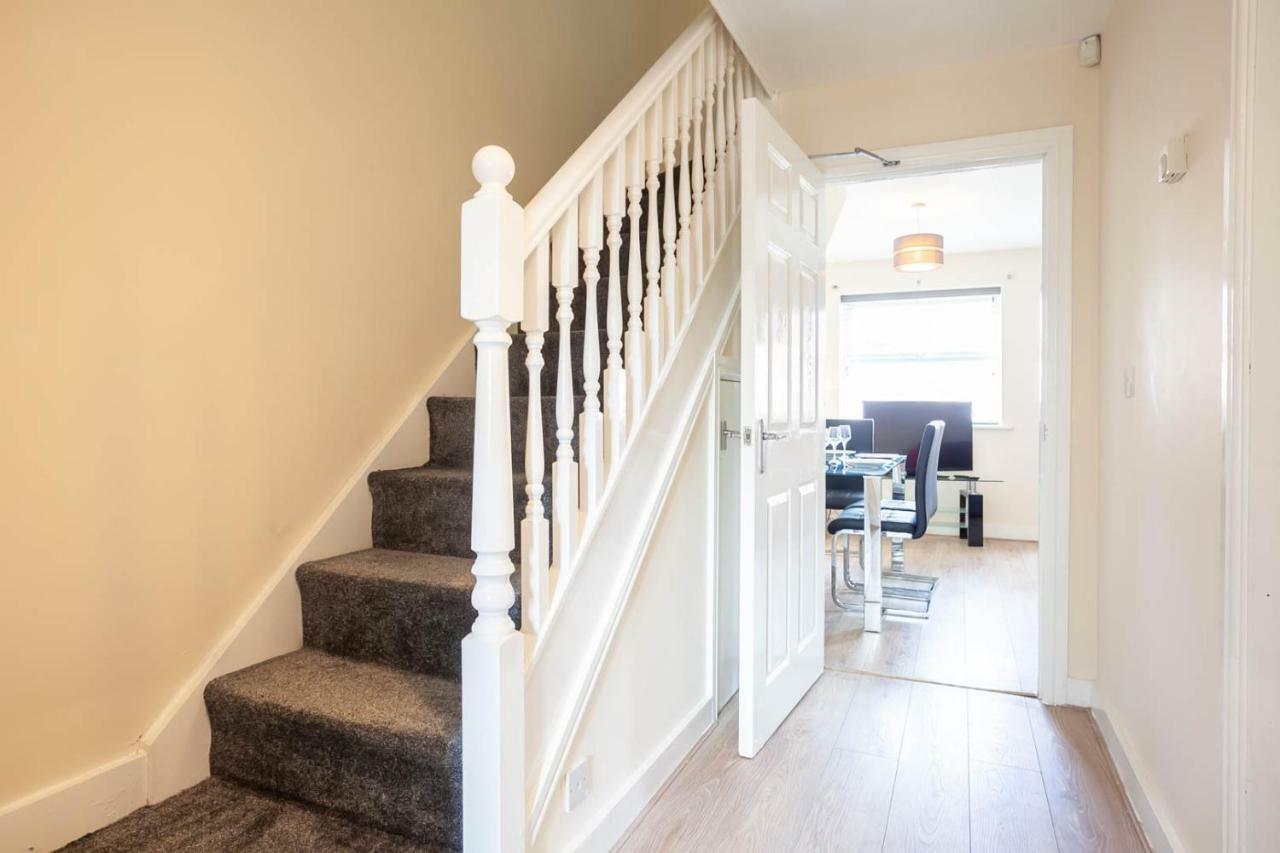 4 Bed Home, Driveway Parking Ideally Located In Latchford, Warrington - Executive St Marys House Buitenkant foto