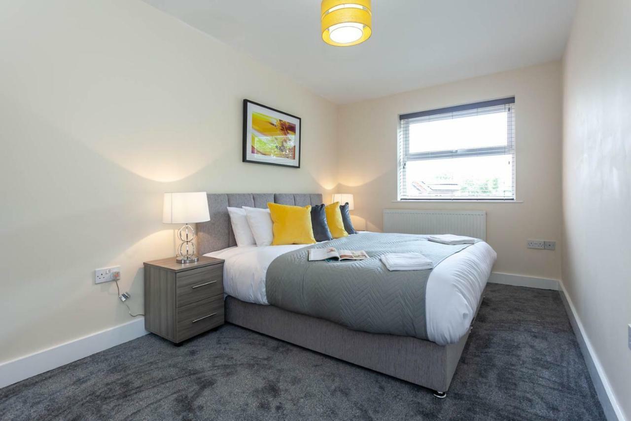 4 Bed Home, Driveway Parking Ideally Located In Latchford, Warrington - Executive St Marys House Buitenkant foto